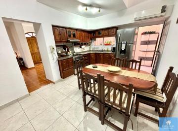 Casa de 5 ambientes, Liniers · Casa en Venta en Liniers 5 Ambientes