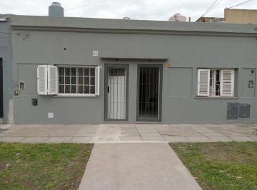 Departamento de 2 ambientes, Lomas de Zamora · Belelli 1216 Banfield