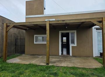 Casa · 60m² · 2 Dormitorios · Alquilo Casa en Caseros, Entre Ríos