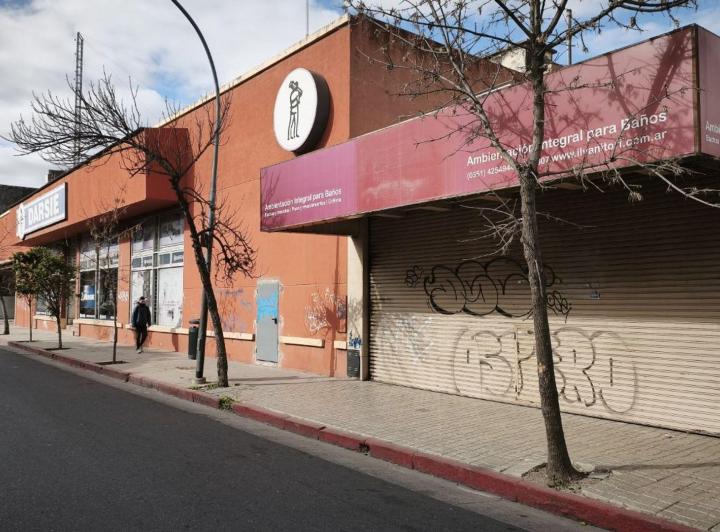 Local comercial · 414m²
