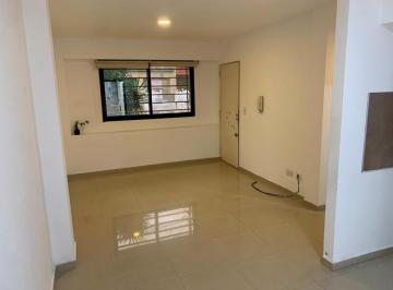 Departamento · 27m² · 1 Ambiente · Alquiler Monoambiente en Planta Baja Al Frente con Patio (Disponible a Partir de Noviembre 2026) - C