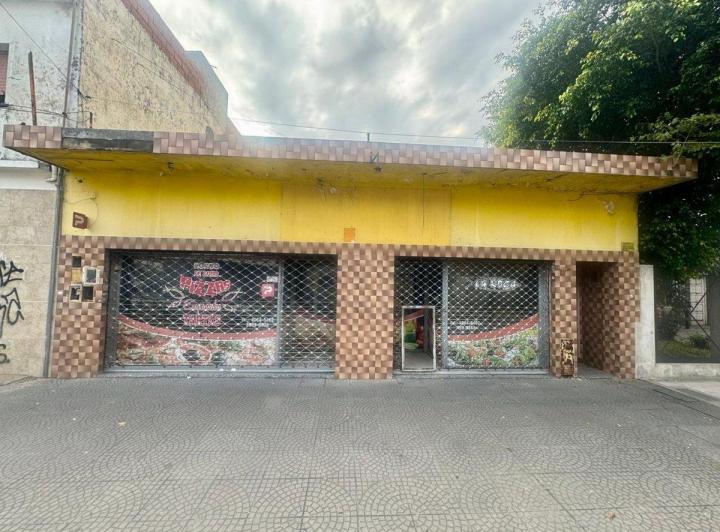 Local comercial · 180m²