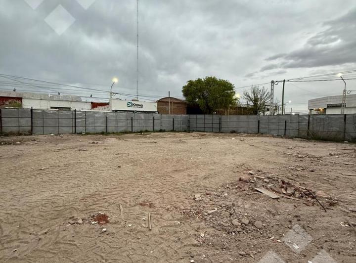 Terreno · 496m²
