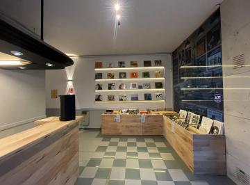 Local comercial · 102m² · Venta Local con 2 Privados y Patio Barrio Centro