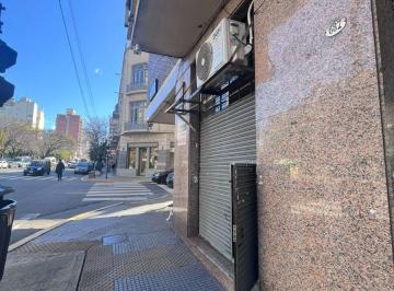 Local comercial de 2 ambientes, San Telmo · Local Comercial en Plena Av en Venta o Alquiler - Av San Juan 600