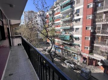 Departamento · 57m² · 3 Ambientes · Departamento de 3 Ambientes Al Frente con Balcón Corrido en Caballito