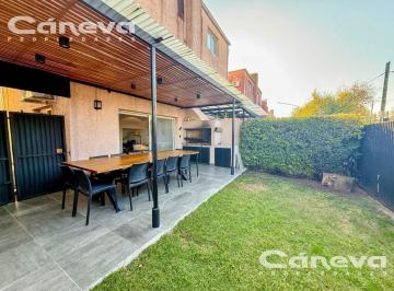 Casa · 108m² · 4 Ambientes · 2 Cocheras · Barrio La Esquina, San Isidro, 3 Dorm., Jardín con Galería y Parrilla