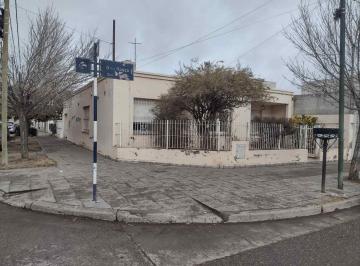 Casa · 96m² · 6 Ambientes · 1 Cochera · Casa en Venta Apta a Credito - Allen