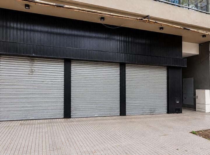 Local comercial · 33m² · 1 Ambiente · 5 Cocheras