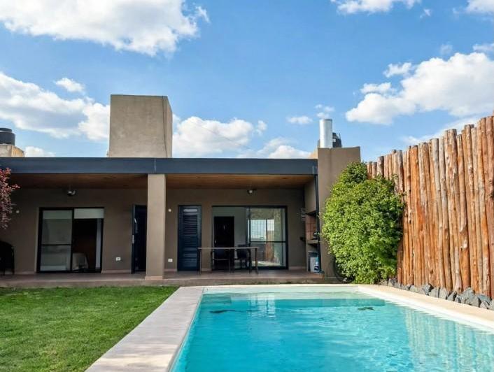 Casa · 120m² · 3 Ambientes · 1 Cochera