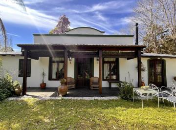 Casa · 98m² · 4 Ambientes · Casa en El Carmencito