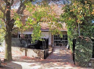 Casa de 5 ambientes, San Isidro · Casa en Alquiler en San Isidro | Casco Histórico | 4 Dorm. | Jardín| Cochera