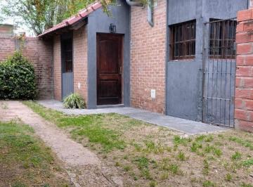 Casa · 58m² · 4 Ambientes · 1 Cochera · Casa 2 Dorm. y Patio, Div. Los Andes, Paraná