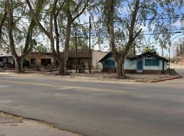 Casa · 330m² · 6 Ambientes · Gran Oportunidad Sobre Av San Martin Esquina 2 Casas Local y Terreno