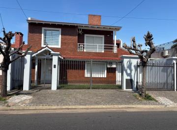 UGX-UGX-120_2 · Casa en Venta en Ramos Mejia
