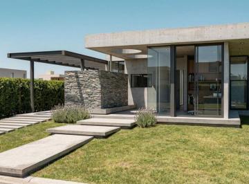 Casa de 4 ambientes, Carrodilla · Casa en Venta en Lar de Terrada a Estrenar