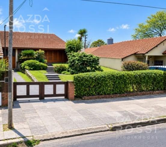 Casa · 283m² · 5 Ambientes · 3 Cocheras