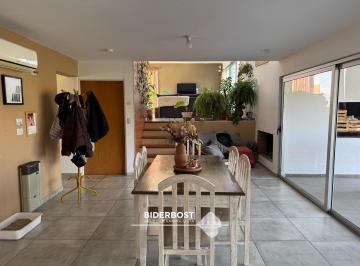Casa · 140m² · 5 Ambientes · 2 Cocheras · Casa en Venta en Villa del Lago, Carlos Paz