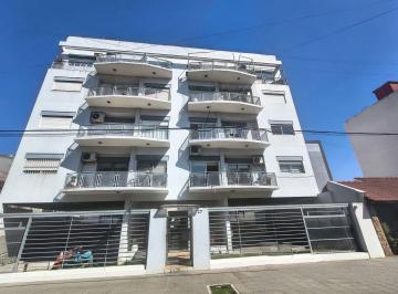 Departamento · 68m² · 3 Ambientes · Venta Dpto 3 Amb Moron, Frente, Suite, Balcón
