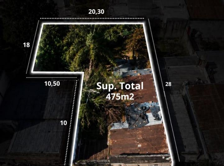 Casa · 475m²
