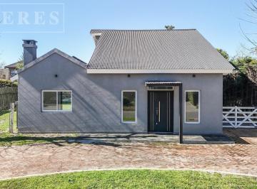 Casa · 170m² · 4 Dormitorios · Casa en Venta Sobre Lote Interno Barrio Acacias Blancas Ingeniero Maschwitz