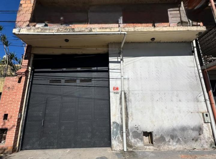 Depósito · 300m²