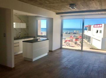 Departamento de 2 ambientes, Mar del Plata · Departamento 2 Ambientes C/ Cochera Frente Al Mar