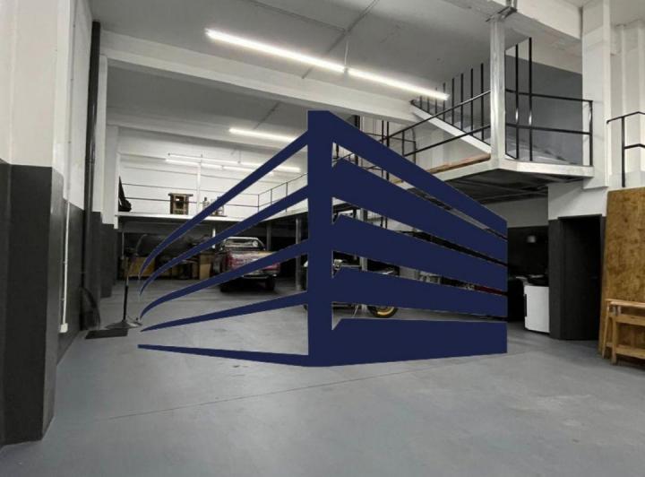 Bodega-Galpón · 562m²