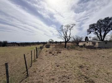 Campo · 80m² · 2 Dormitorios · 1 Cochera · Venta - Campo Villa Quillinzo 46 Ha - Escritura