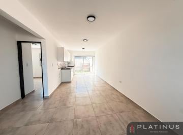 Casa · 73m² · 3 Ambientes · 1 Cochera · Casa en Venta de 2 Dorm. - Rincones de Manantiales