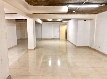 Local comercial · 200m² · 3 Ambientes · Local Comercial en Venta en Flores - Caba - con Renta - Inversores Atencion!