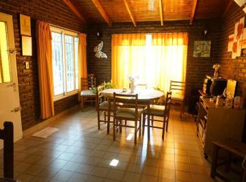 Casa · 144m² · 5 Ambientes · 1 Cochera · Venta Casa 5 Ambientes, Patio, Parrilla y Jardin en El Libertador - Loma Hermosa - Tres de Febrero