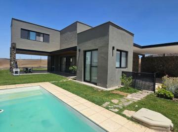 Casa de 5 ambientes, El Challao · Venta Casa con Piscina en Mendoza Norte Country Club | Sector Valle