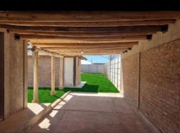 Casa · 91m² · 3 Ambientes · 2 Cocheras · Venta Casa Carrizal