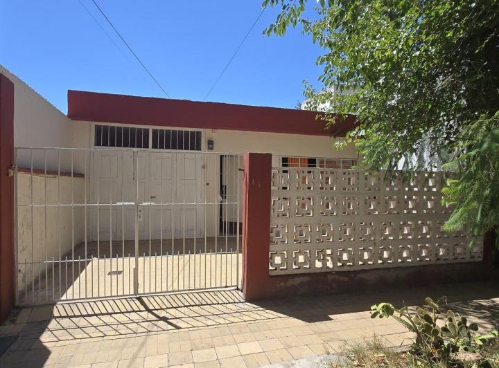 Casa · 90m² · 4 Ambientes · 1 Cochera