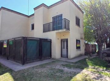 Departamento · 70m² · 3 Ambientes · 1 Cochera · Duplex en Maschwitz