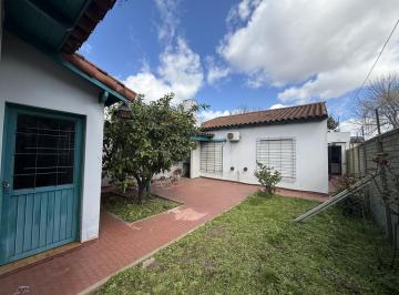 Casa · 120m² · 3 Ambientes · 2 Cocheras · Casa Alquiler Ituzaingo