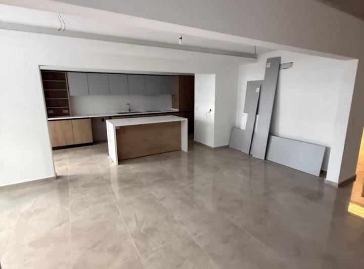 Departamento · 200m² · 4 Ambientes · 1 Cochera