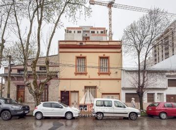 PH · 286m² · 6 Ambientes · 1 Cochera · 2 Phs en Block de 286 m² Totales en Zona Terminal. Nueva Pompeya.