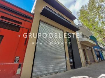 Depósito · 730m² · 1 Cochera · Depósito en Villa Gral. Mitre