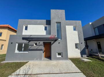 Casa · 144m² · 5 Ambientes · 1 Cochera · Casa en Alquiler en San Pablo, Pilar, G. B. a. Zona Norte