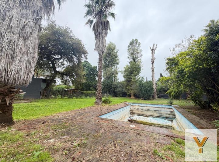 Terreno · 835m²