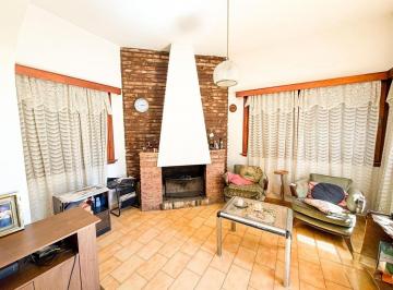 Casa · 80m² · 4 Ambientes · 1 Cochera · Venta Casa 4 Amb Hurlingham Parque Jhonston