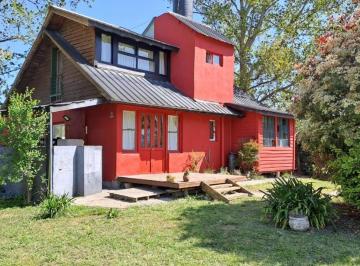 Quinta vacacional · 110m² · 3 Ambientes · Venta Complejo de Dos Cabañas en La Caleta