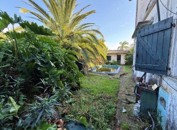 Casa · 110m² · 3 Ambientes · 1 Cochera · PH en Venta Para Refaccionar en Victoria.