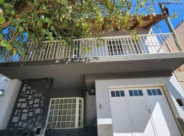 Casa de 5 ambientes, Santo Tomé · Casa en Venta | Santo Tomé - Barrio Sargento Cabral