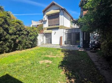 Casa · 150m² · 6 Ambientes · 1 Cochera · Casa en Alquiler en Martínez