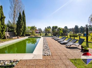 Casa · 170m² · 5 Ambientes · 2 Cocheras · Casa en Venta Posada de Los Lagos