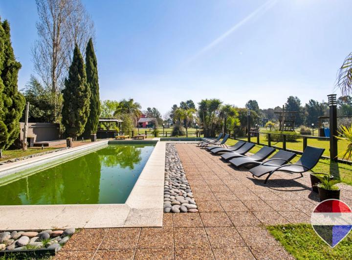 Casa · 170m² · 5 Ambientes · 2 Cocheras