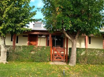 Casa · 106m² · 3 Ambientes · Casa en Venta - 2 Dorm. 2 Baños - Ensenada